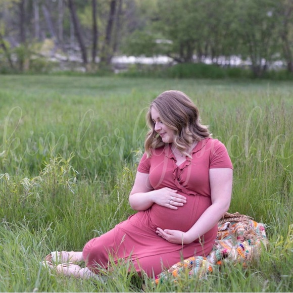 Liz Lange Rust Ruffled Blouse - Picture 3 of 3